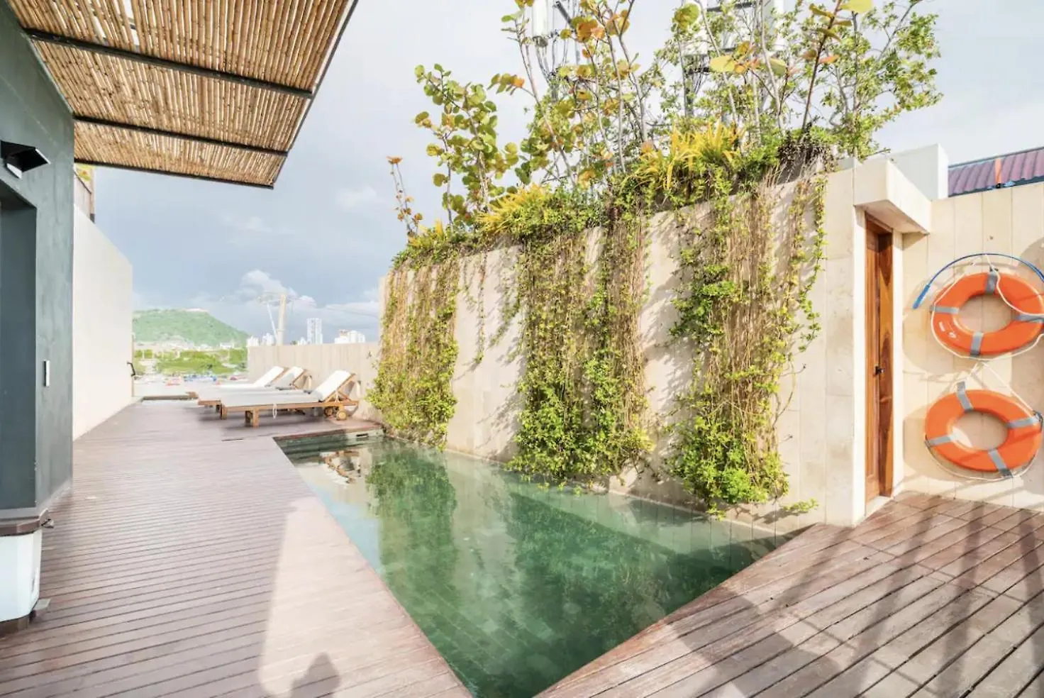 Sunny New Apt In The Old City Cartagena