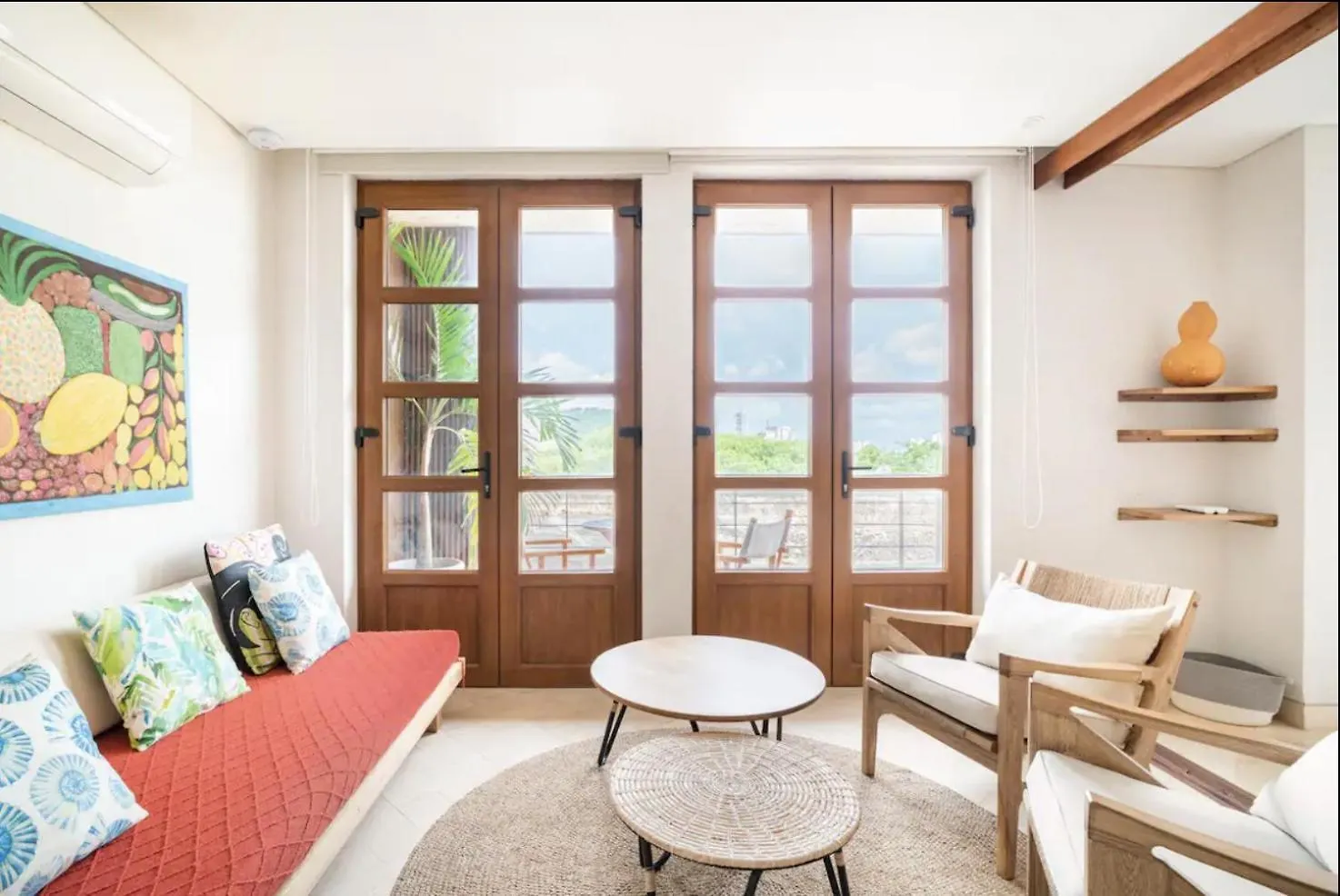 Sunny New Apt In The Old City Cartagena